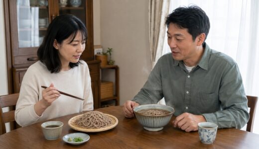 ざるそばと温かいそば、二つの食べ方を比べる休日の昼